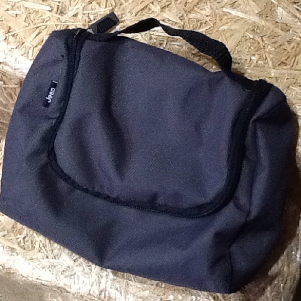 Jeep Hanging Toiletry or Whatever Bag. Like New!